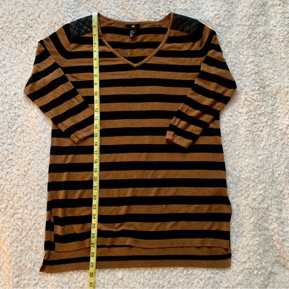 H&M | CAMEL AND BLACK STRIPED 3/4 LENGTH TOP - Picture 7 of 8